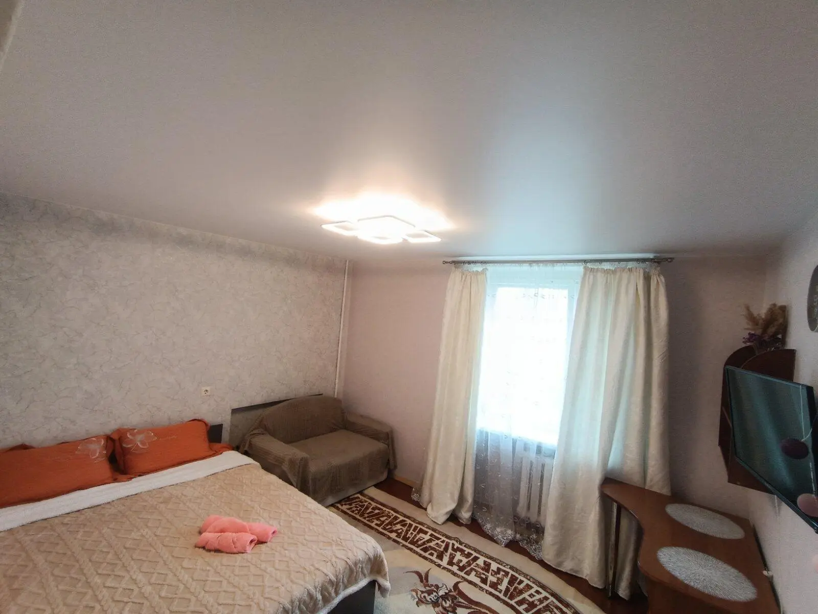 View of apartment for daily rent, Vitebsk, Stroitelej av. — photo 3