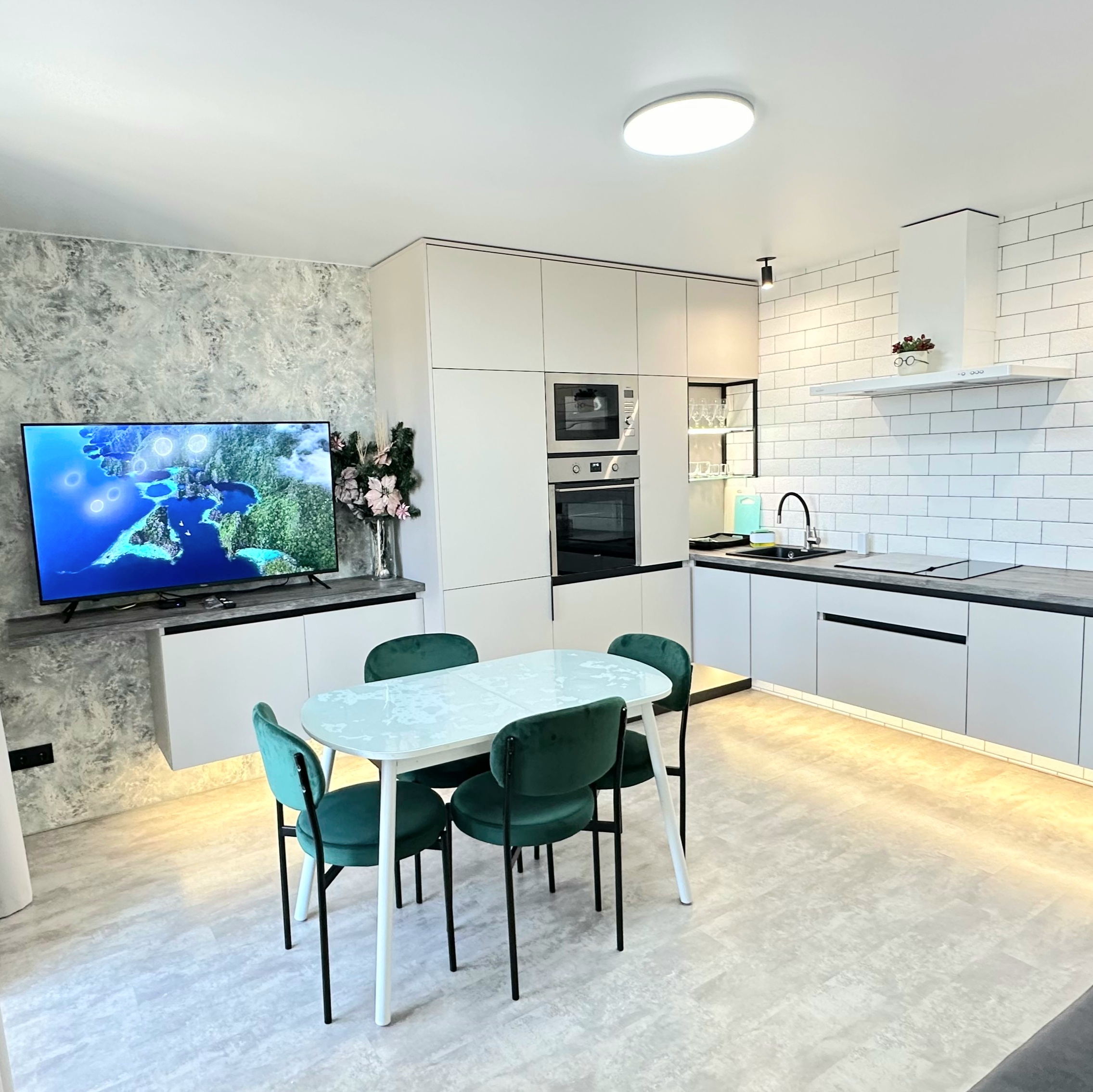 Трехкомнатная квартира на сутки в Витебск, пр. Черняховского 24д